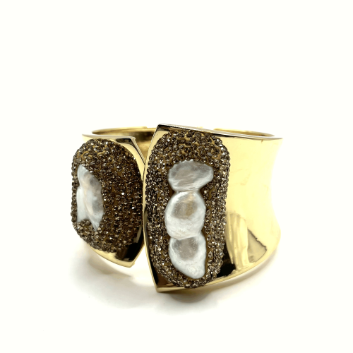 Браслет жесткий ДИНОСА с барочным жемчугом и кристаллами — 