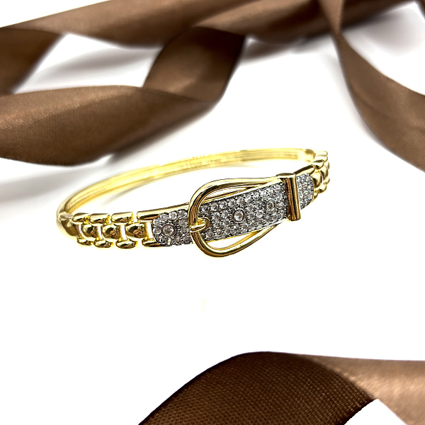 Жесткий браслет в фломе ремня