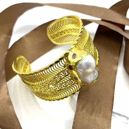 Жесткий браслет с барочным жемчугом и турмалином —  фото 3