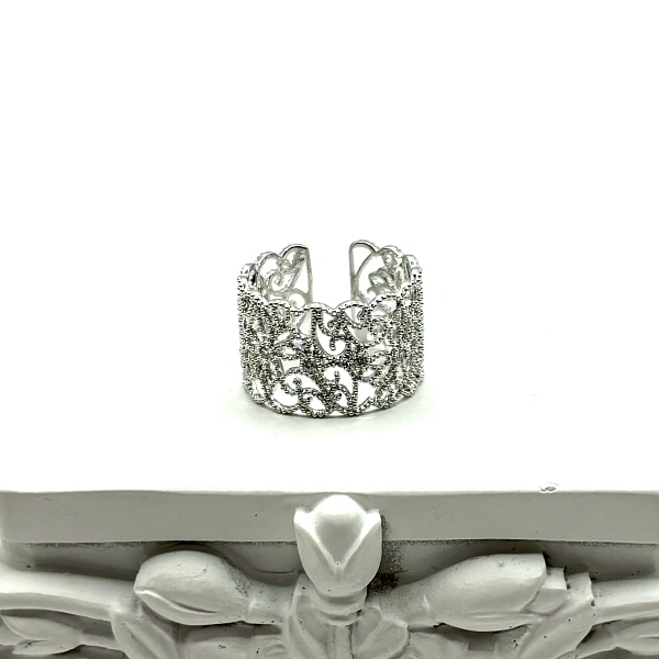 Безразмерное ажурное кольцо