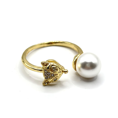 Анималистичное кольцо с жемчугом