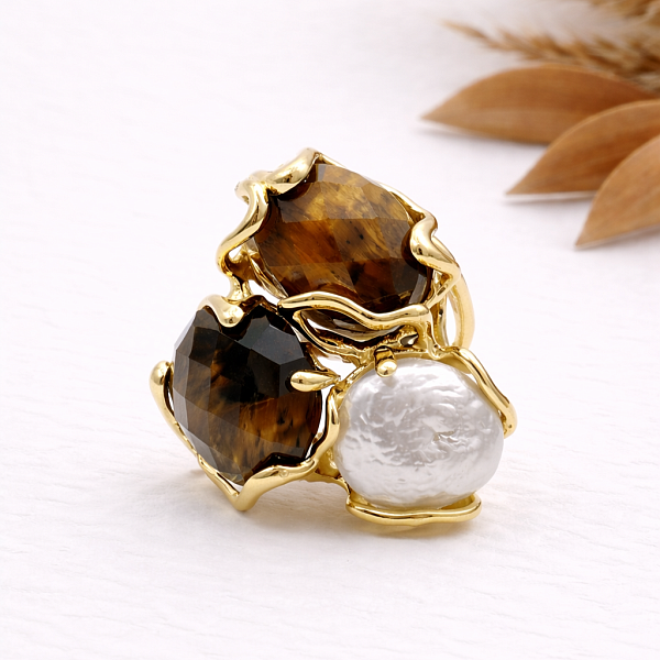 Кольцо ДИНОСА ажурное с тигровым глазом и барочным жемчугом