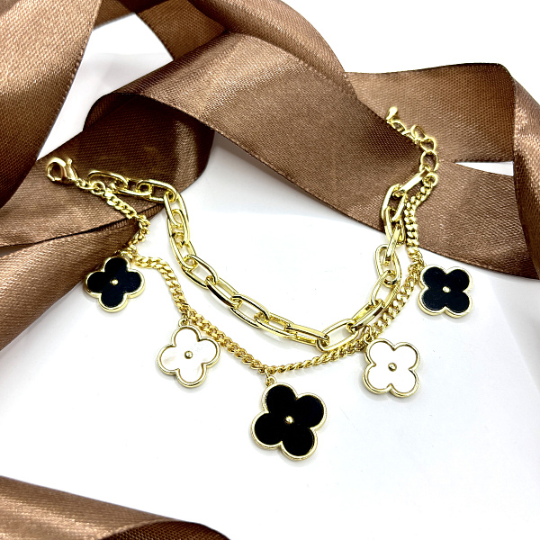 Двойной драслет с цепочкой и подвесками