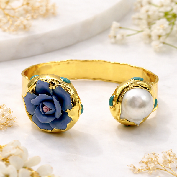 Браслет жесткий ДИНОСА с цветком и барочным жемчугом