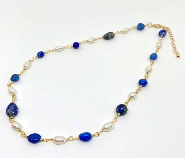 Колье ДИНОСА с речным жемчугом и лазуритом