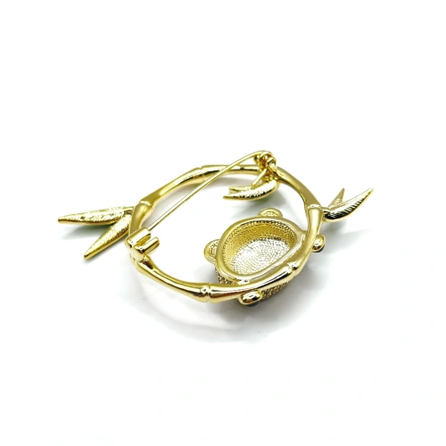 Брошь с фианитами и эмалью —  фото 3