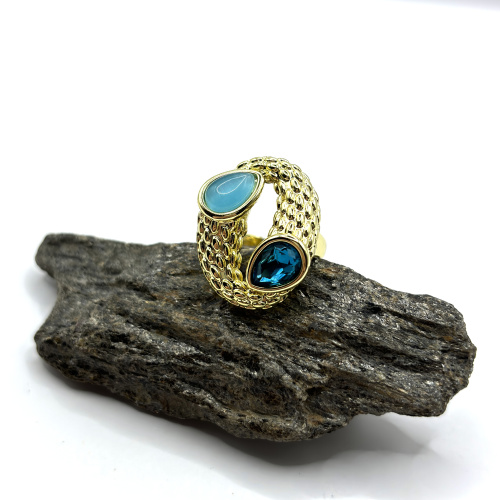 Кольцо с фактурой змеиной кожи