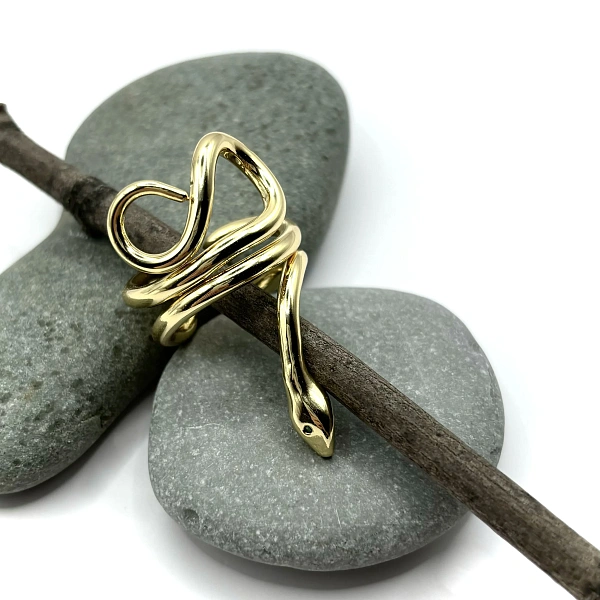 Кольцо в форме змеи