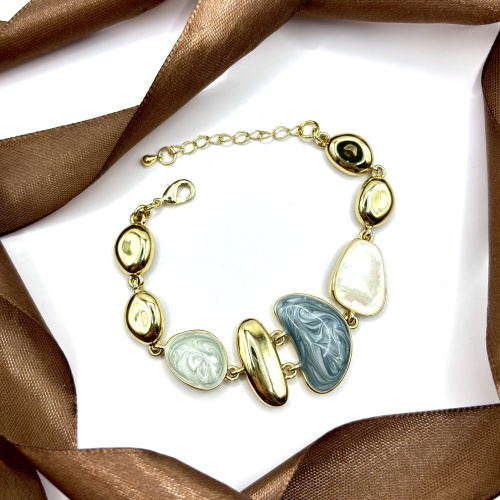 Браслет с ювелирной смолой — 