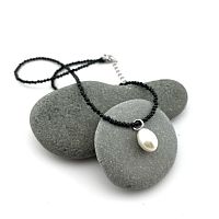 Колье ДИНОСА со шпинелью и речным жемчугом