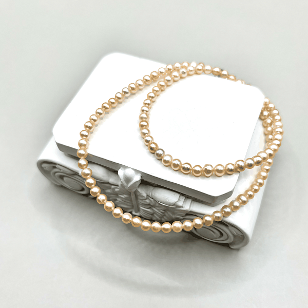 Бусы ДИНОСА с речным жемчугом