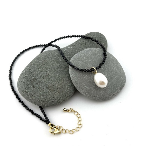 Колье ДИНОСА со шпинелью и речным жемчугом